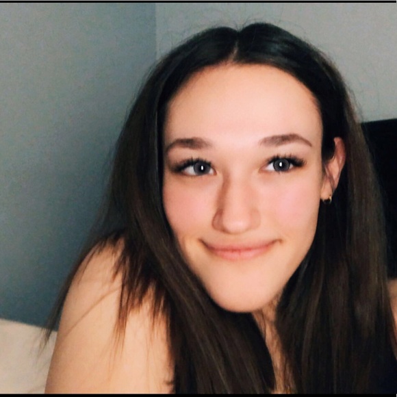 Meet your Posher, Emma - Picture 1 of 1